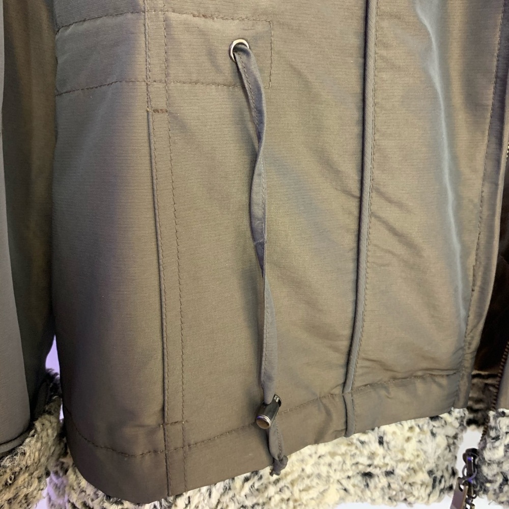 Olive green jacket - Picture 5 of 6